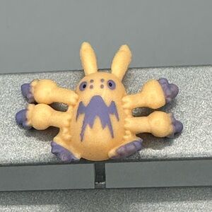 Pokemon Mini Vinyl R/L Gumball Miniature Size Galvantula Action Figure